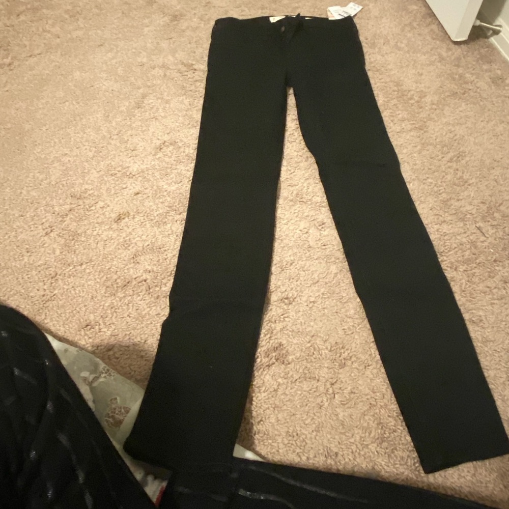 Brand new Hollister black skinny jeans, size 3 regular